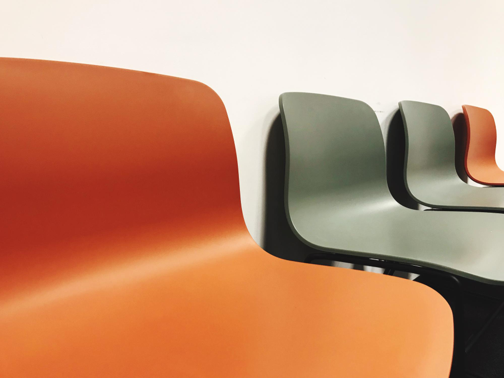 Jak stworzyć identyfikację wizualną marki meblarskiej