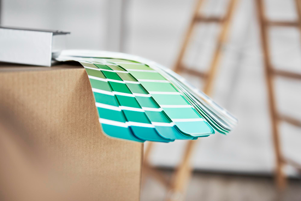 Jak wyróżnić markę mebli na rynku – praktyczny przewodnik dla producentów meblarskich